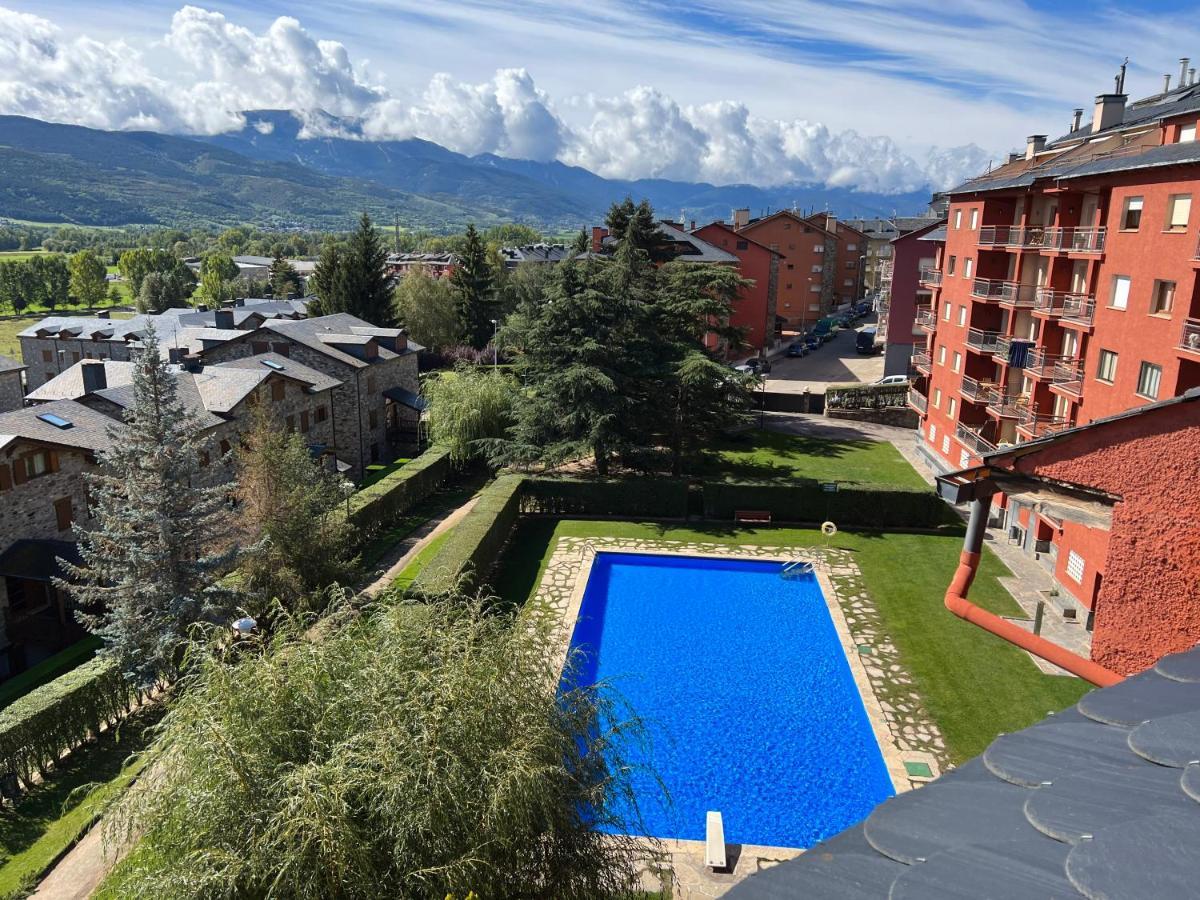 Piso Puigcerda Vistas Y Piscina Daire Dış mekan fotoğraf