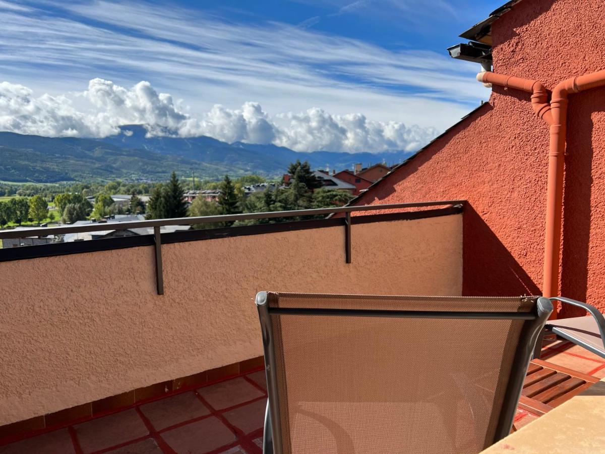 Piso Puigcerda Vistas Y Piscina Daire Dış mekan fotoğraf